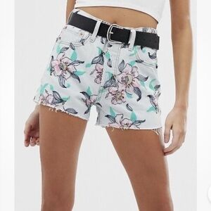 Levis denim Hella Bloom shorts Size 27” embroidered floral cutoffs casual summer